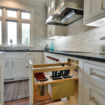 Large Island Transitional Kitchen
