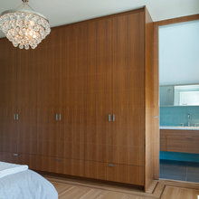 Bathroom/Closet