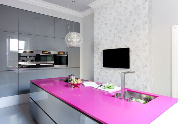 Modern Kitchen by Diane Berry Kitchens