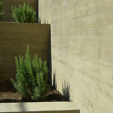 Transitional Custom Home - Retaining Wall