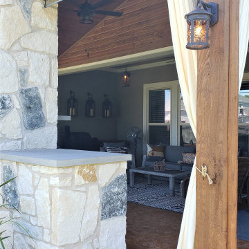 Round Rock TX Covered Patio with Lone Star Integrated into Floor