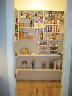 Minimum Size For Walk In Pantry, How Wide Should A Pantry Cabinet Be