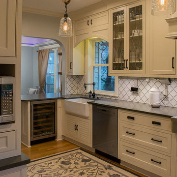Traditional Inset SE Portland Kitchen