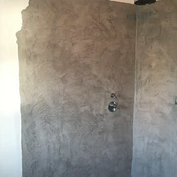 Duschbad mit fugenlosem Designbelag