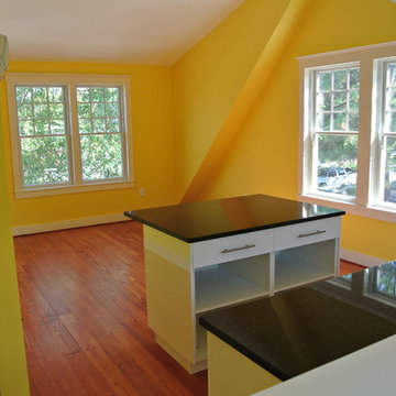 Detached Garage with Apartment