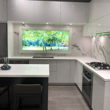 Sales Center Display- Richmond