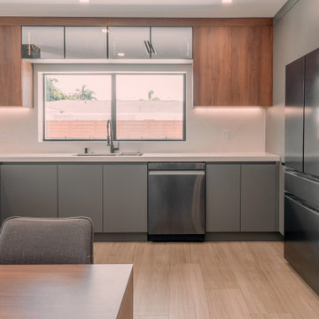 Dreaming of a Modern Kitchen The Fusion of Wood and Grey Lacquer