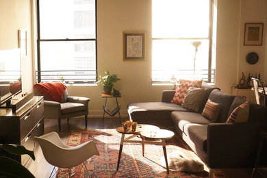 Elegant living room photo in Los Angeles