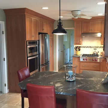 Natural Cherry with "Silver Waves" Leather Granite