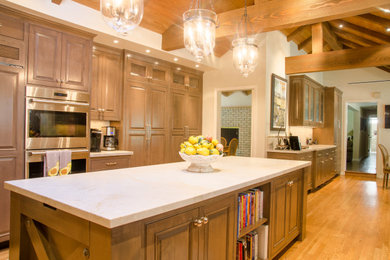 Kitchen - large craftsman kitchen idea in Los Angeles with an island