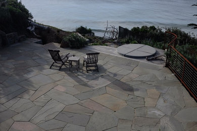 Arts and crafts patio photo in San Francisco