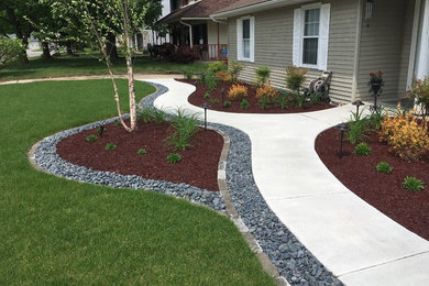 Inspiration for a craftsman landscaping in St Louis.