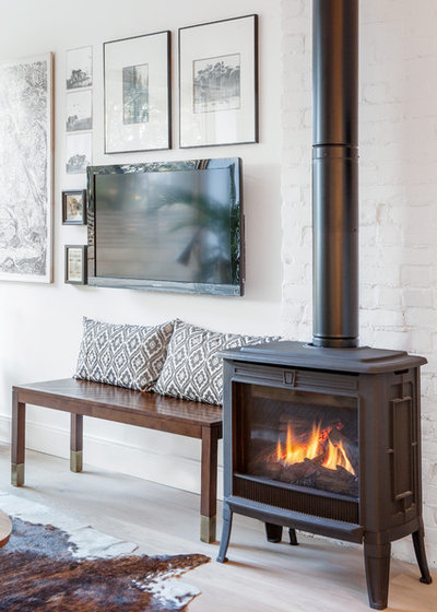 Freistehende Kamine – Basics zu Formen, Einbau und Kosten