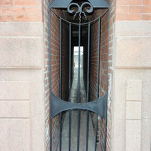 Iron Gate / Alley