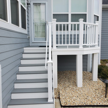 TimberTech Stone Ash Deck with White Radiance Rails in Hawthorn Woods, IL