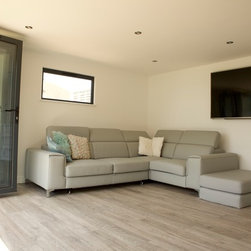 Granny Annexe Garden Room with Hot Tub - Garden Rooms & Studios
