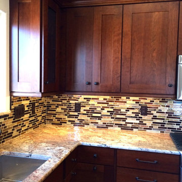 Warm Tones Transitional Kitchen
