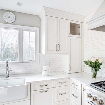 White Kitchen Cabinets