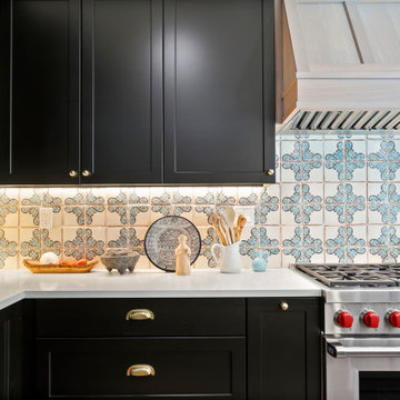 Fenwood Drive - Festive Chef Kitchen