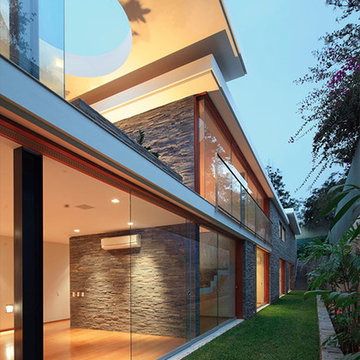 Lineal House