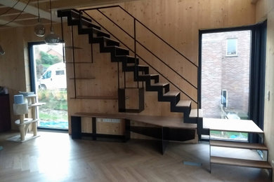Conception, Fabrication et installation d'un escalier et bureau design