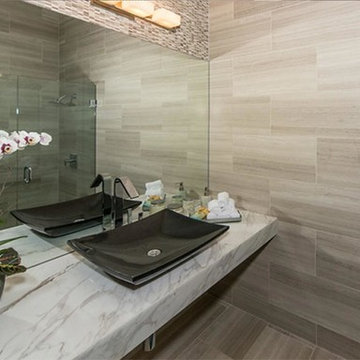 5300 PASEO - INTERIOR