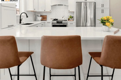 Example of a kitchen design in Portland