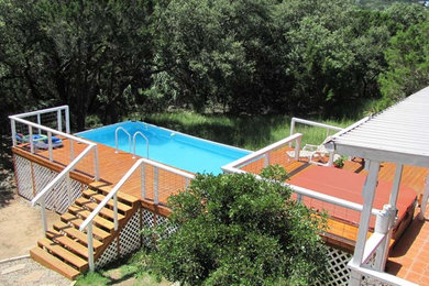 Transitional deck photo in Austin