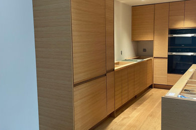 Example of a kitchen design in San Francisco