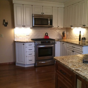 Touchstone Auburn Alabaster with Auburn Wild Honey Island
