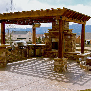 Outdoor Kitchens, Ovens & Fire Pits