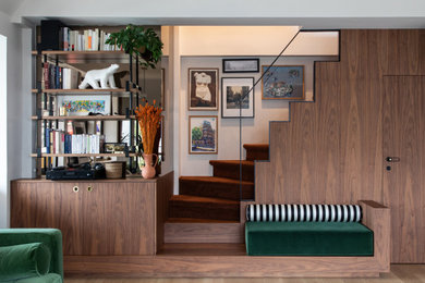 Cette photo montre un escalier tendance.