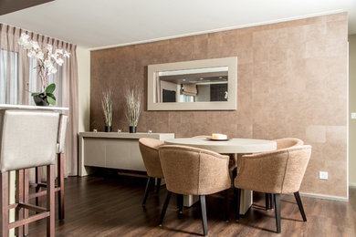 Cette image montre une salle à manger design.