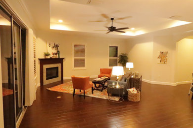 Living room - transitional living room idea in Orlando