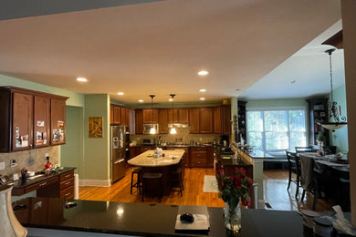 Kitchen - kitchen idea in Charlotte