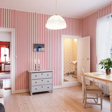 PRAKTFULL SEKELSKIFTESVILLA MED PARKLÄGE