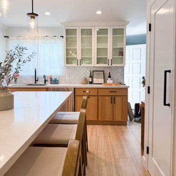 Two-Tone Simplicity: White Slim Shaker & Oak Fusion | Mission Viejo