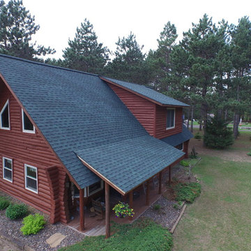 GAF Timberline HD Shingles, "Hunter Green" on "Red" Log House
