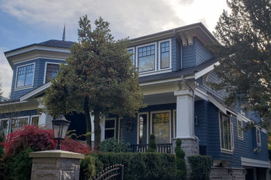 Craftsman exterior home idea in Vancouver