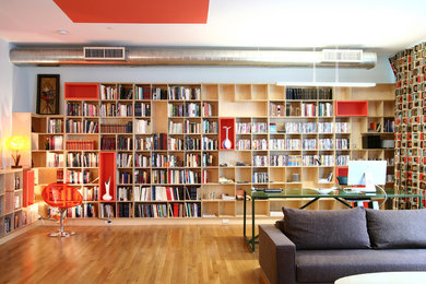 Family room - contemporary family room idea in New York