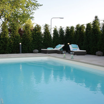 Pool mit Schlitz-Entwässerungsrinne