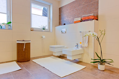Klassisches Badezimmer in Sonstige