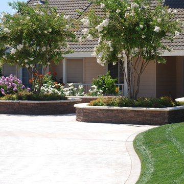 SPLIT DRIVEWAY DESIGN IN FULL BLOOM
