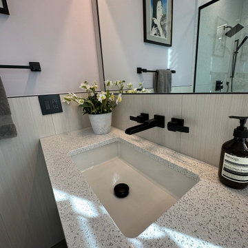 Luxurious and Modern Primary Bathroom