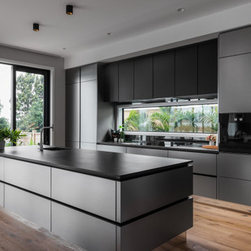 Brushed Steel Morden Kitchen