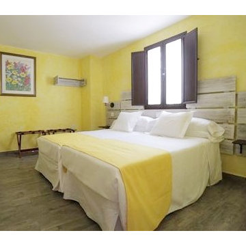 Decoración de casa de turismo rural Azahara de la Sierra en Cádiz