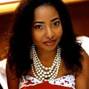 Tosin Razak's photo