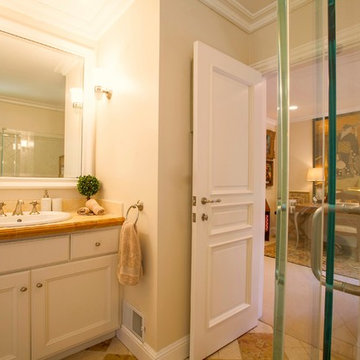 Bright bathroom