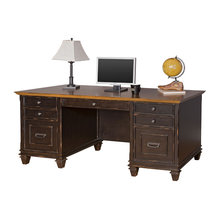 tommy desk