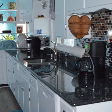 Eden Mosaic Tile Installations: Stainless Steel/Crackled Glass Mosaic Mix Tile